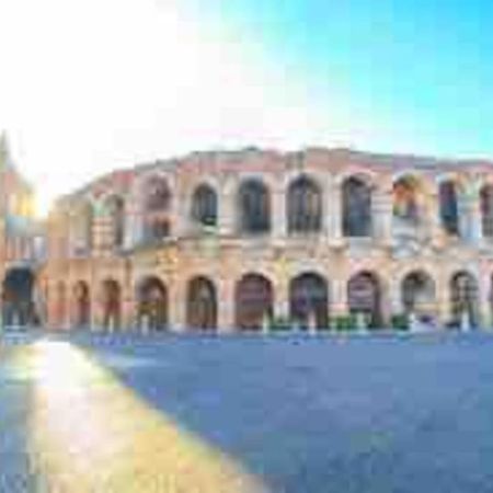 Graziosa Mansarda Centro Verona Exterior foto